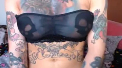 Sehr freakiger Transvestit-Vampir