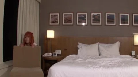 loira transsexual rakel rodrigues brincalhando com a bunda e se masturbação