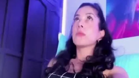 Verdammt lecker großer Penis Lady-Mann wichst vor der Webcam