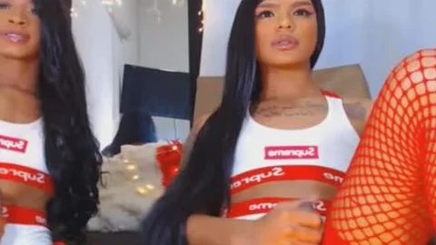 Zwillingstranse geben sich einen nuttigen Handjob