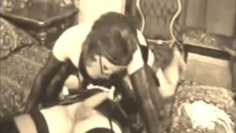 Retrosissy-Training neu koloriert