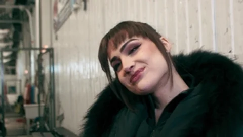 Trans Angels: Pista ghiacciata: tgirl bollenti scatenate