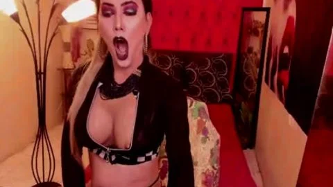Großartige T-Girl wichst wie begehrt