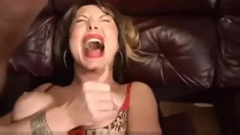 Ménage à trois