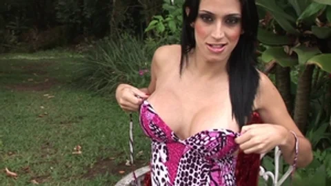 Transsexual Roadtrip: Diversión de tgirl con grandes tit durante horas y horas.