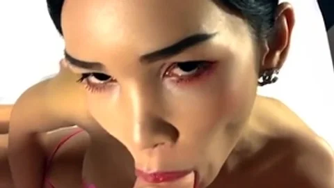 Ladyboy Maew geile massiver Titten-Flippflopp-Sex Hardcore