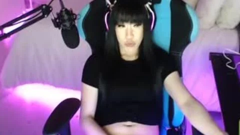 So viele chaotische Cum-Spritzer von der lieblichen T-Girl aus den Philippinen