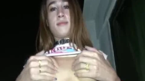Tokio-Ladyboy in einem luxuriösen Eigentumswohnungskomplex