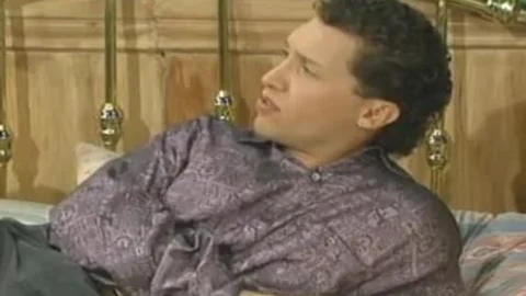 Delgada con culo burbuja y es un hermafrodita
