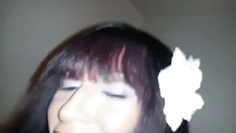 Crossdressing fino chupa e é fodido