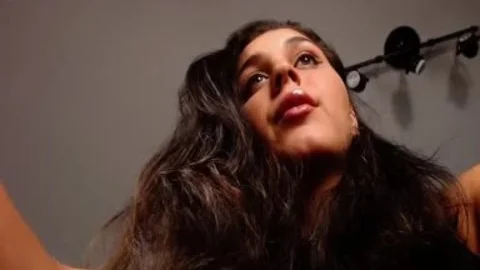 verführerische Brünette Haare Kanadierin