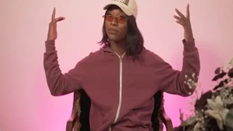 semplicemente un fan del femboy oscuro Vanilla riceve una sbarra di ferro